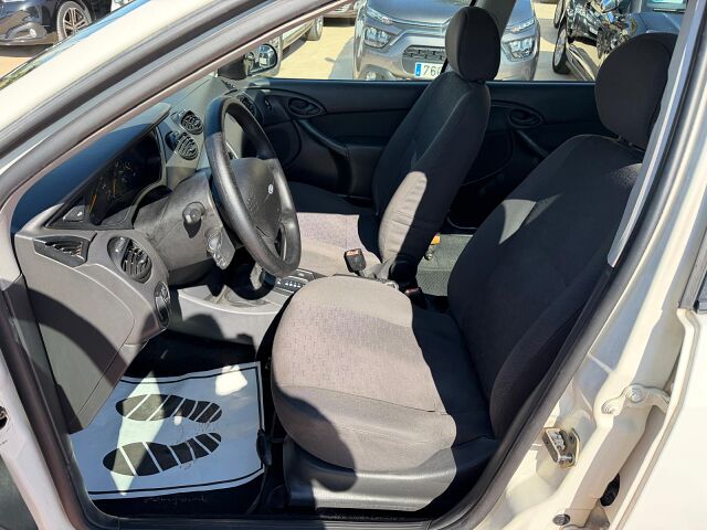 FORD FOCUS TREND ESTATE 1.6 AUTO SPANISH LHD IN SPAIN 125000 MILES SUPER 2002